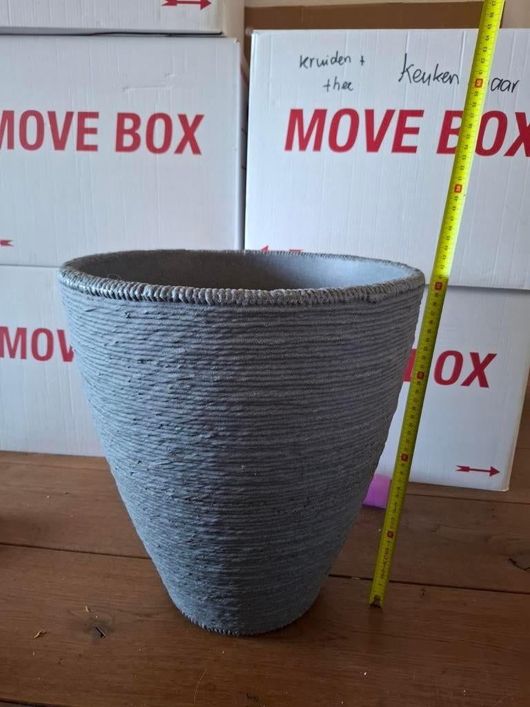 2x plantenpot te koop, Ophalen, Rond, Kunststof, Minder dan 25 cm