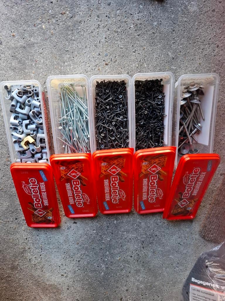 Diverse schroeven en bevestigingsmaterialen, Ophalen of Verzenden, Gebruikt, Minder dan 50 mm, Schroeven