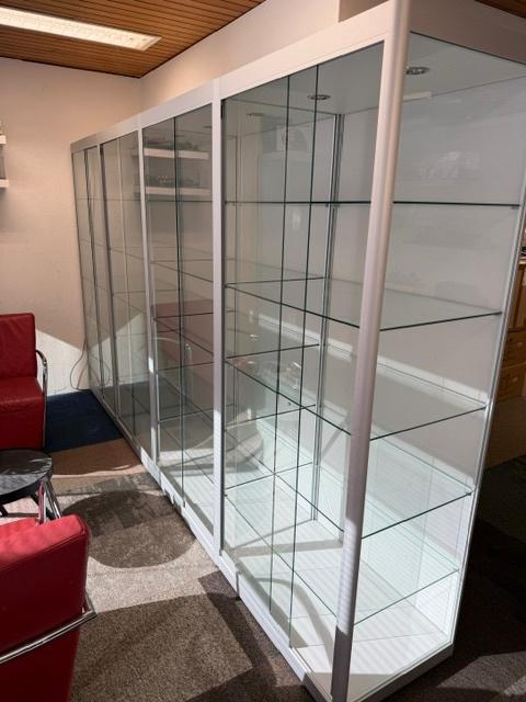 Siletsy Vitine, Huis en Inrichting, Kasten | Vitrinekasten, Zo goed als nieuw, 150 tot 200 cm, 200 cm of meer, 50 tot 75 cm, Glas