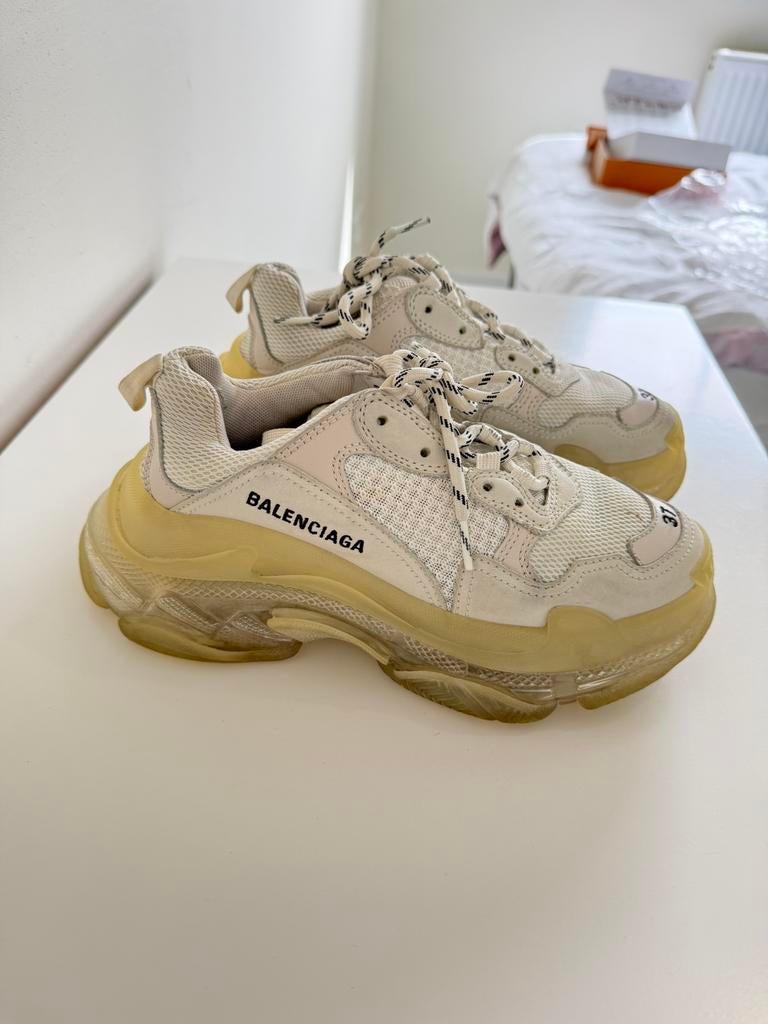 BALENCIAGA TRIPLE S maat 37 (valt 38) wit grijs, Ophalen, Wit, Sneakers of Gympen, Zo goed als nieuw