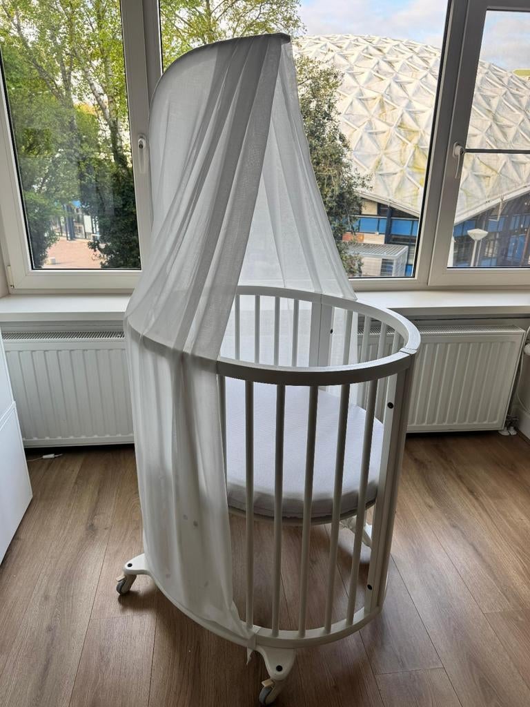 Stokke Sleepi Mini complete set; hemel + piekstok + matras, Ophalen, Zo goed als nieuw, Wieg