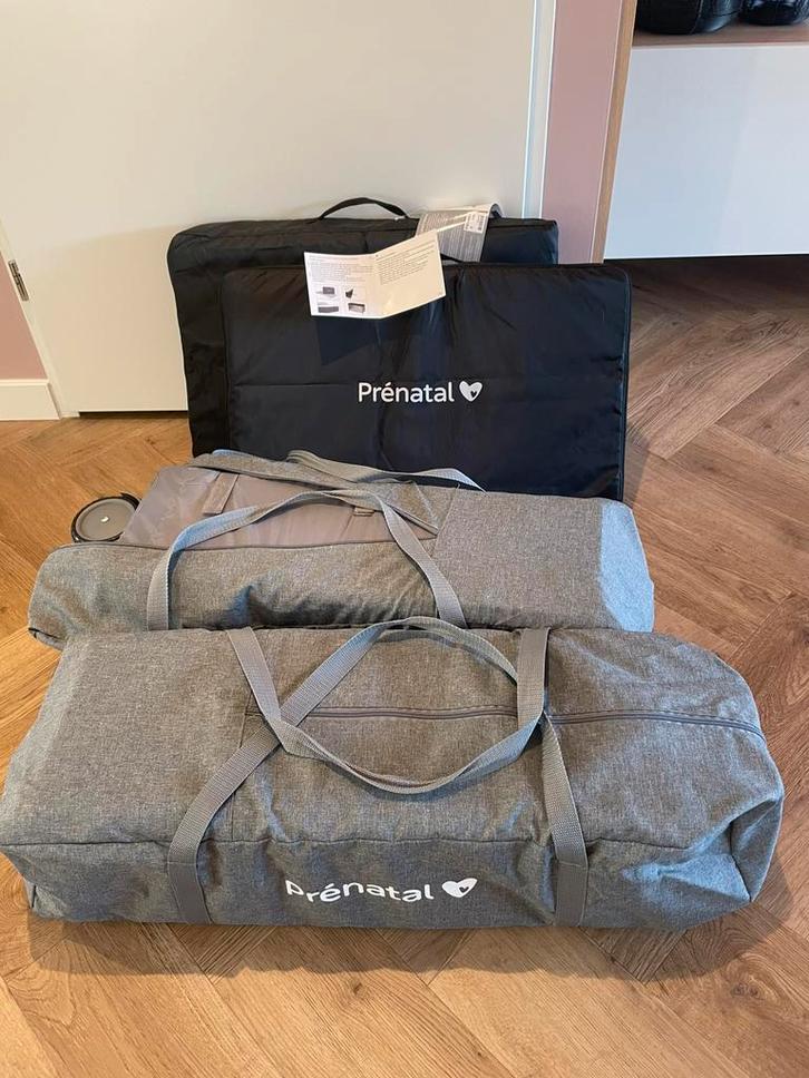 Prenatal campingbed luxe grijs (2 stuks) inclusief matrasjes, Kinderen en Baby's, Babywiegjes en Ledikanten, Zo goed als nieuw