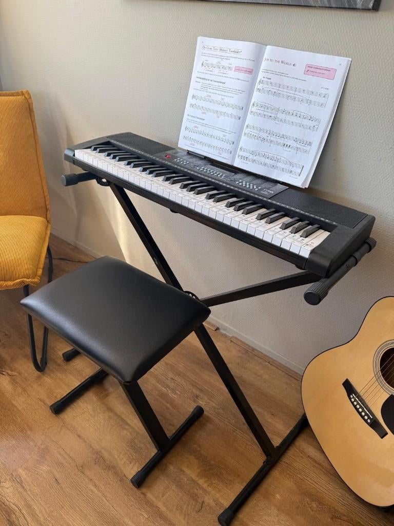 Elektrisch keyboard met kruk, Ophalen, Zo goed als nieuw, 61 toetsen, Overige merken