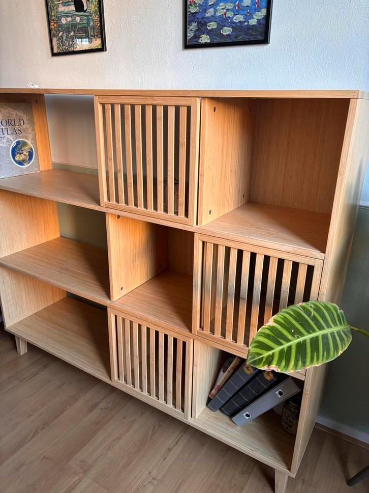 Houten kast met schuifdeuren - 120x147cm, Huis en Inrichting, Kasten | Boekenkasten, Zo goed als nieuw, 50 tot 100 cm, 100 tot 150 cm