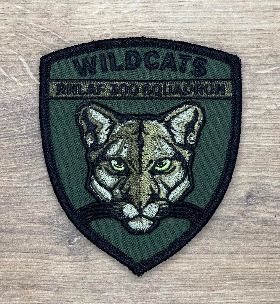 Te koop Patch Wildcats RNLAF 300 SQN Groen, Verzenden, Luchtmacht, Nederland, Embleem of Badge