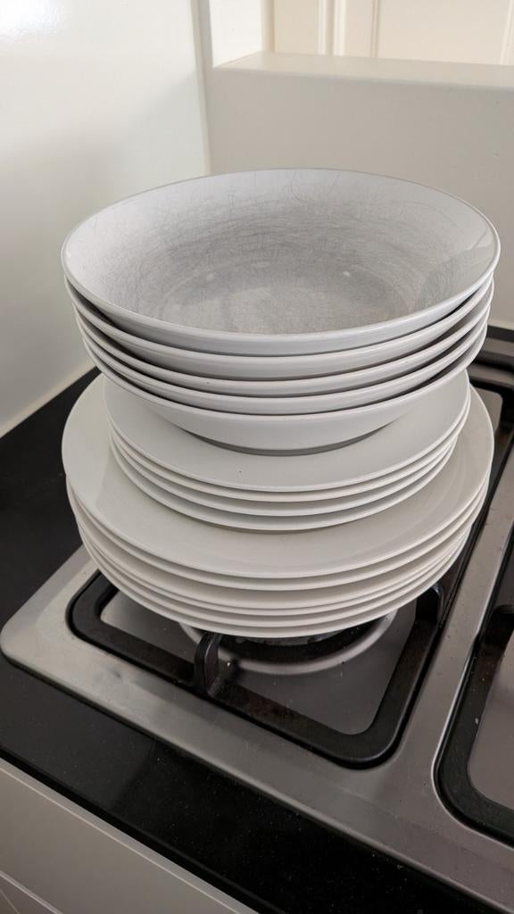 Ikea Servies - borden en schalen - gratis!, Huis en Inrichting, Ophalen, Gebruikt, Overige stijlen, Bord(en)