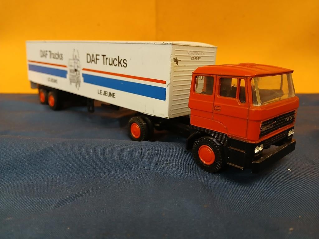 Lion Car DAF 2800 met oplegger., Ophalen of Verzenden, Zo goed als nieuw, Bus of Vrachtwagen, Lion Toys