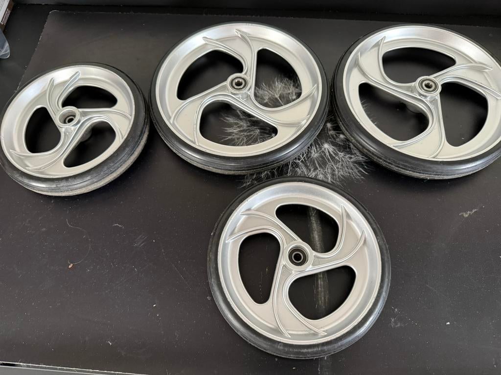 Drive voor- en achterwielen voor rollator Nitro + travixx, Diversen, Ophalen of Verzenden, Lichtgewicht, Gebruikt