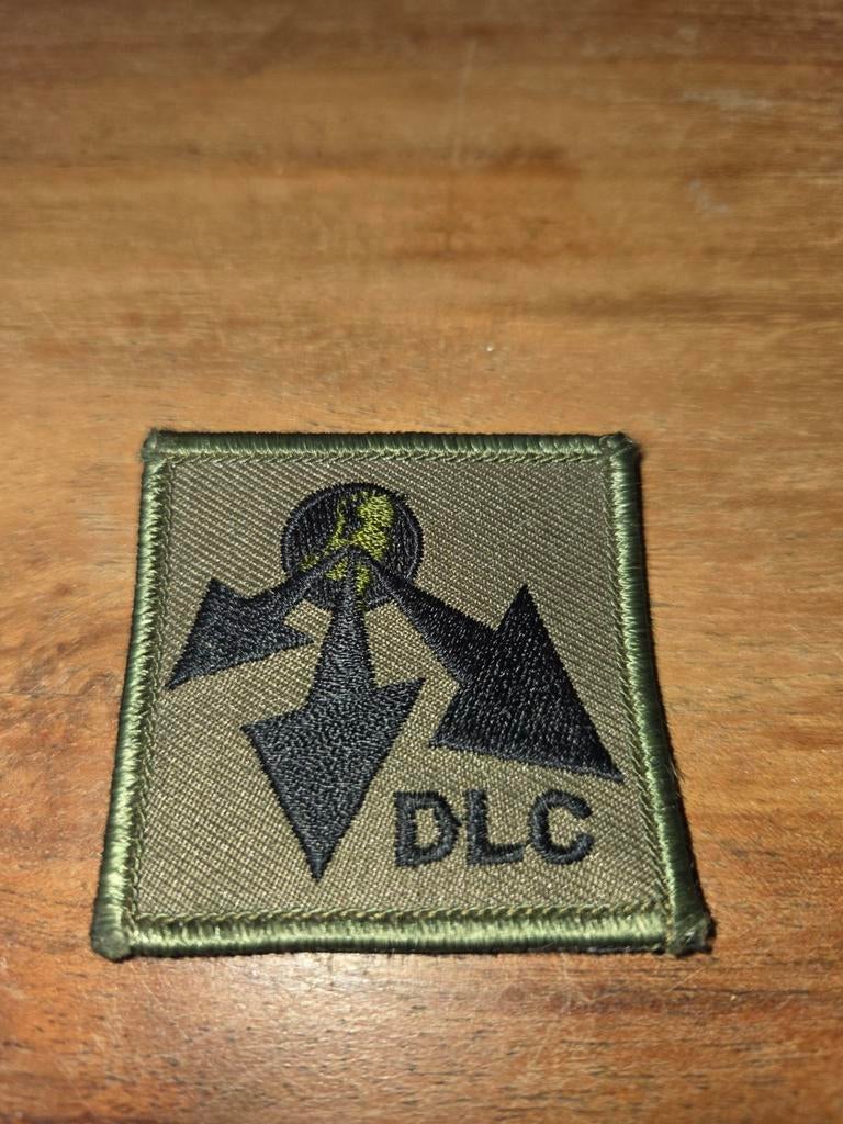 Kl borst embleem dlc, Ophalen of Verzenden, Landmacht, Nederland, Embleem of Badge