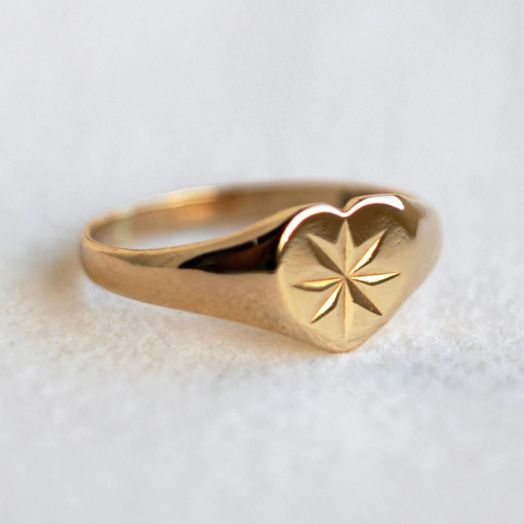 Vintage 9ct goud hart zegelring signet ring - 18, 18 tot 19, Ophalen of Verzenden, Zo goed als nieuw, Met edelsteen