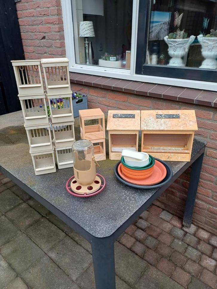 Div volière spullen, Dieren en Toebehoren, Vogels | Toebehoren, Zo goed als nieuw, Kooi-accessoires, Ophalen