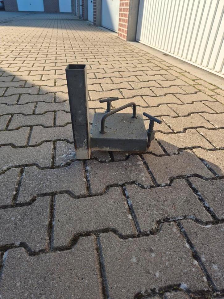 Metalen houder/bevestiging voor diverse doeleinden, Doe-het-zelf en Verbouw, Overige Doe-het-zelf en Verbouw, Gebruikt, Ophalen of Verzenden