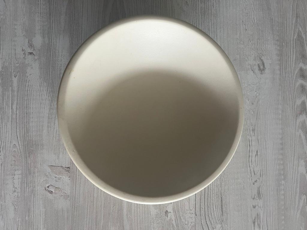 Creme kleurige schaal 25 cm, Ophalen of Verzenden, Zo goed als nieuw, Rond, Porselein of Keramiek