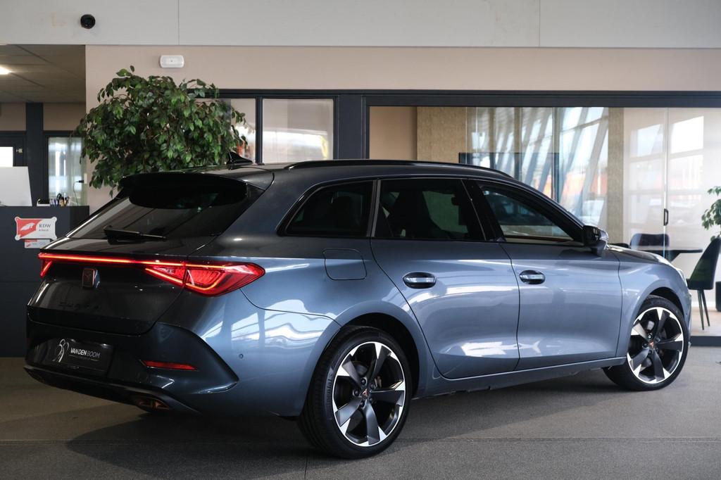 CUPRA Leon Sportstourer 1.4 e-Hybrid 204PK Led Virtual Cam N, Auto's, Cupra, 77 km/l, Gebruikt, Zwart, 4 cilinders