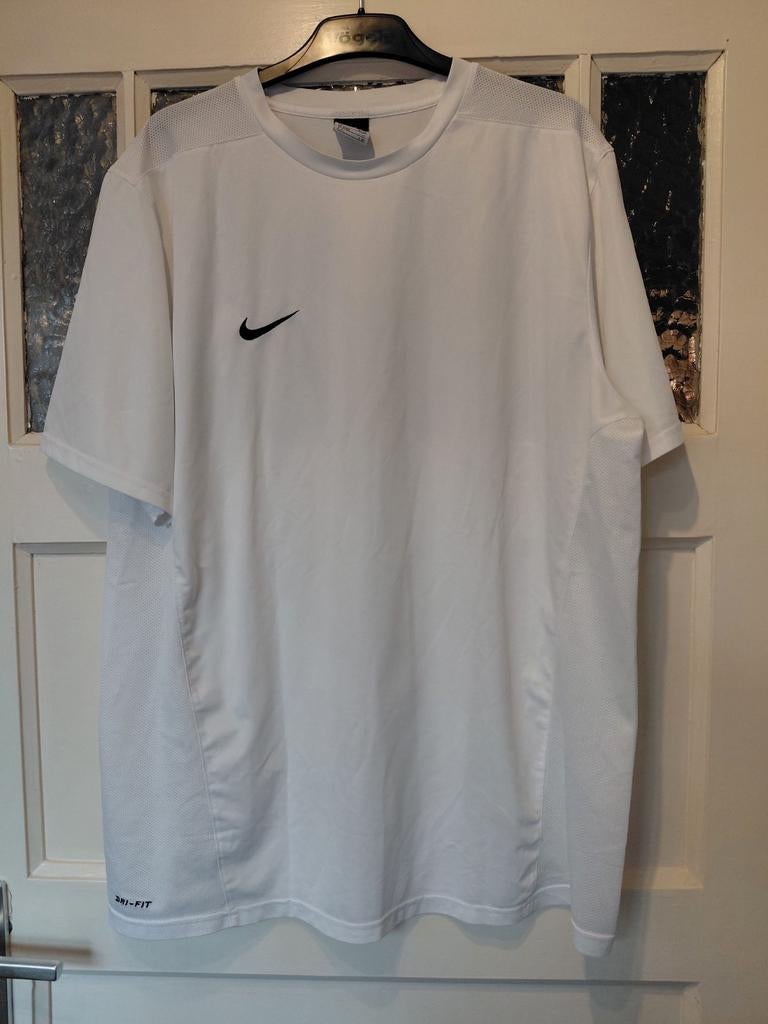 Wit Nike heren T-shirt, Kleding | Heren, Grote Maten, Wit, Ophalen of Verzenden, Zo goed als nieuw, Shirt