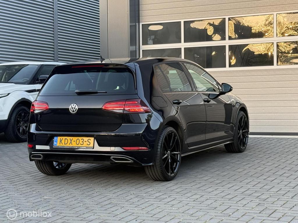 Volkswagen Golf 1.5 TSI R-Line DSG-19’inch-ACC-LED, 1498 cc, 4 cilinders, 150 pk, Zwart