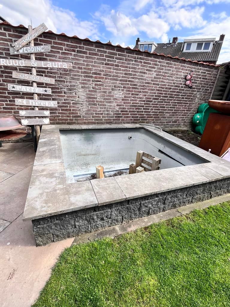 Bluestone vijverrand, Ophalen, Gebruikt