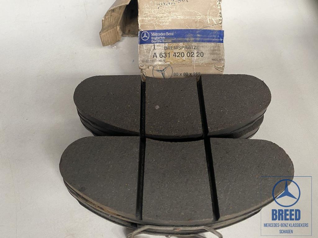 NOS remblokset voorzijde voor Mercedes-Benz W631 MB100, -, Nieuw, Ophalen of Verzenden, -
