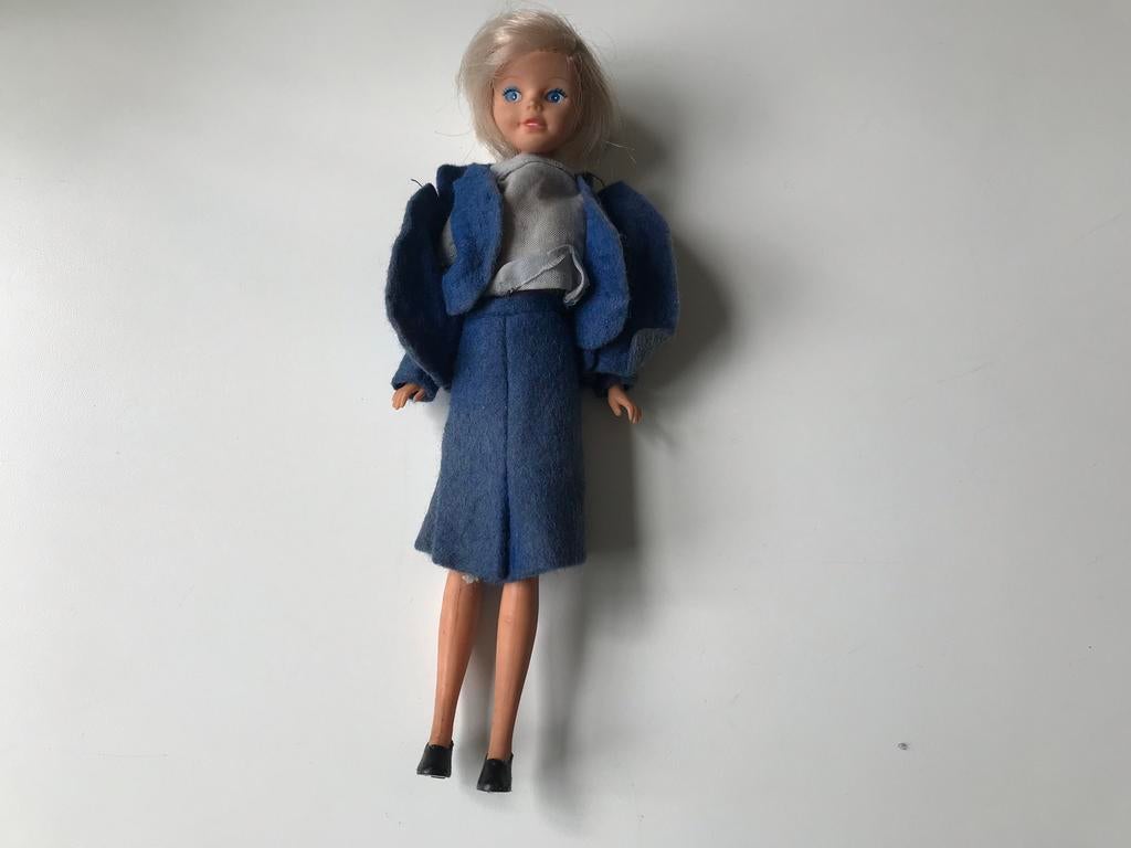 Vintage daisy mary quant barbiepop,klm stewardespakje, Verzamelen, Poppen, Ophalen of Verzenden, Zo goed als nieuw, Pop