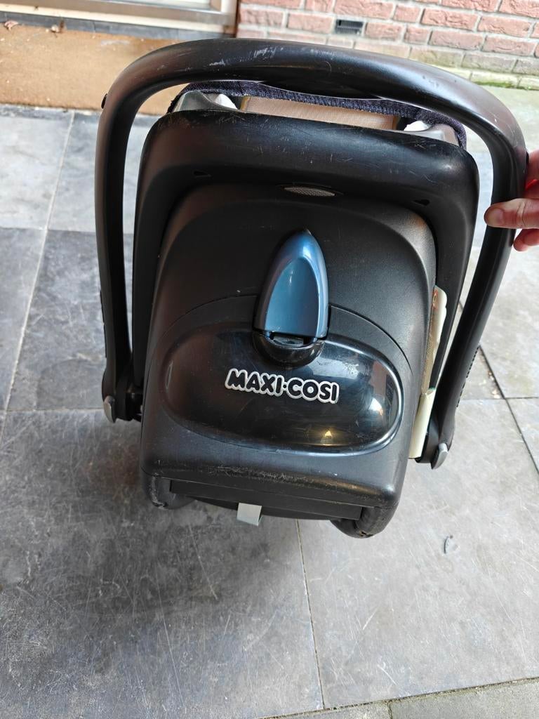 Maxi Cosi autostoel voor baby's tot 1 jaar - paars, Ophalen, Gebruikt, 0 t/m 13 kg, Maxi-Cosi