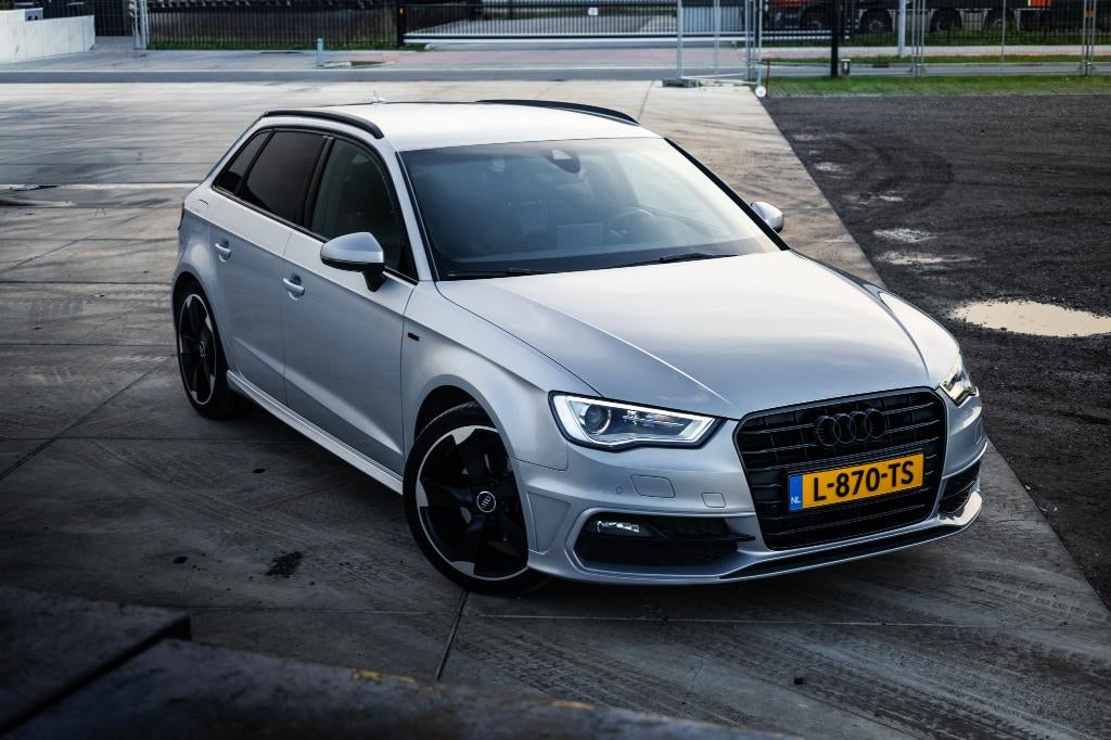 Audi A3 1.4 Tfsi 92KW Sportback S-tronic 2016 Grijs, Auto's, Audi, 125 pk, Zwart, 1395 cc, 19 km/l