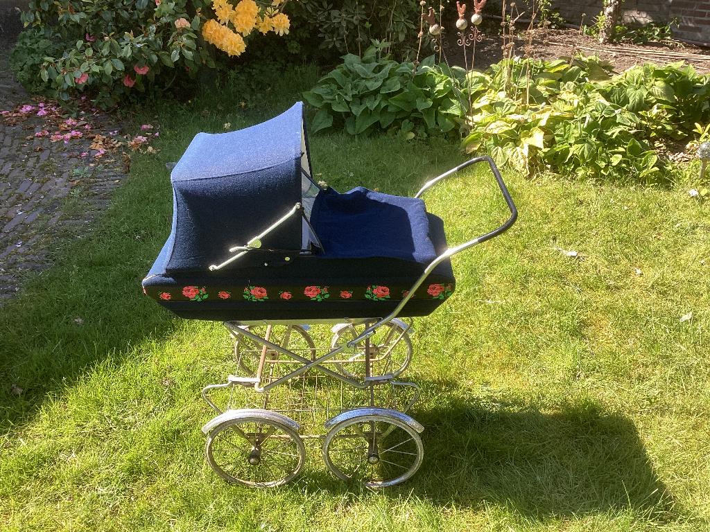 Poppenwagen 60 jaar oud, Ophalen, Gebruikt, Overige merken