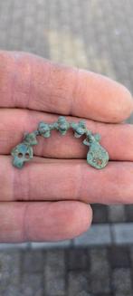 Grieks bronzen fibula, Bodemvondst, Antiek en Kunst, Ophalen of Verzenden