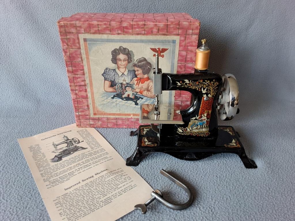 Antieke kindernaaimachine, Ophalen of Verzenden