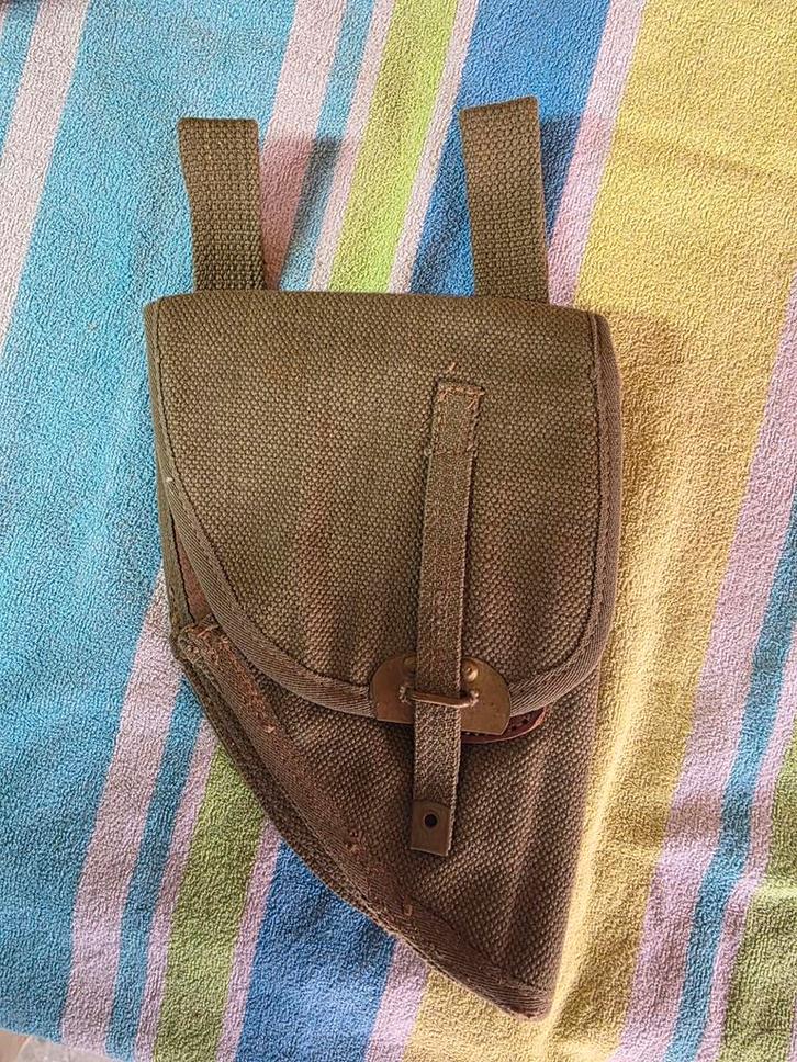 Holster Hi Power 9 mm., Verzamelen, Militaria | Algemeen, Landmacht, Engeland, Ophalen of Verzenden