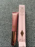 Charlotte Tilbury Matte Beauty Blush Wand-Pillow Talk-Nieuw!, Wangen, Nieuw, Ophalen of Verzenden, Make-up