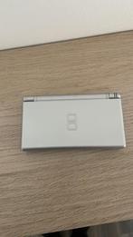 Nintendo DS lite, Spelcomputers en Games, Spelcomputers | Nintendo DS, Ophalen of Verzenden, Zo goed als nieuw, Zilver, DS Lite