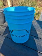 Grote stipt emmer met grit, Auto diversen, Ophalen, Laadpaal