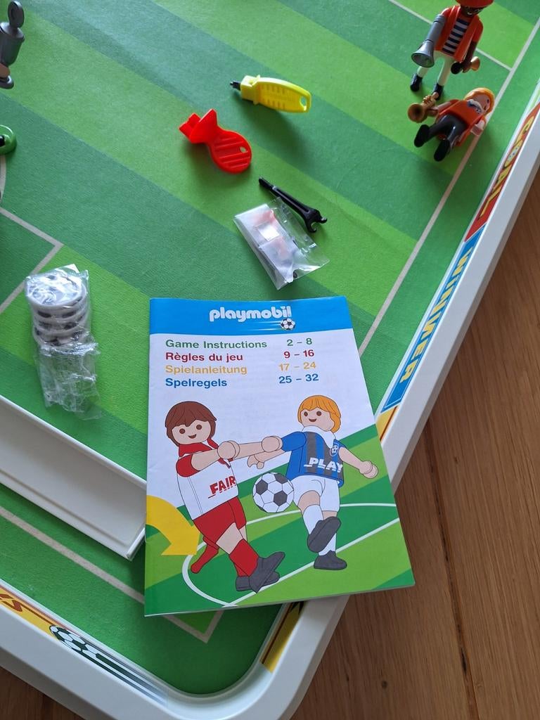 Playmobil compleet voetbalveld set/afhalen/bieden, Ophalen of Verzenden, Zo goed als nieuw, Complete set