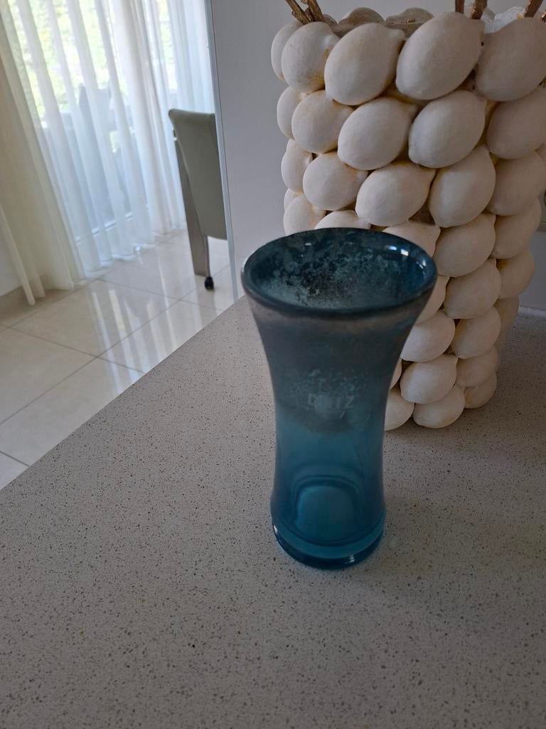 Dutz vaasje, blauw glas, 20cm hoog, Ophalen