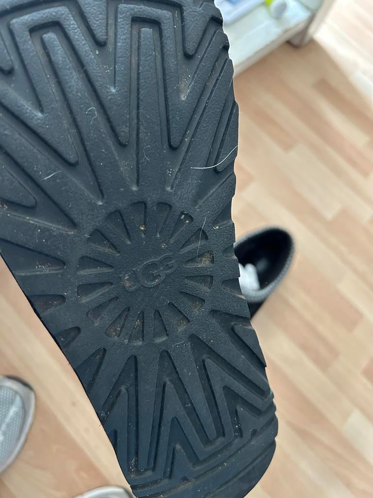 Heren Uggs, zwart, maat 45, Ophalen of Verzenden, Zo goed als nieuw, Zwart, Pantoffels of Sloffen