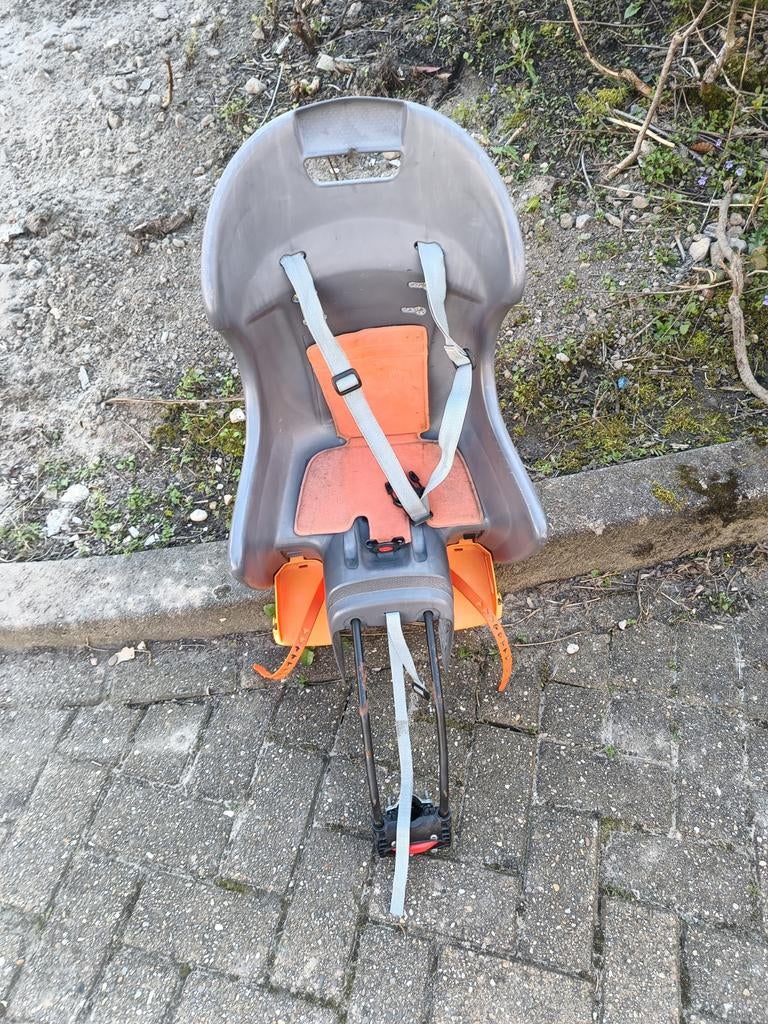 Polisport Fietsstoeltje Achter met Zadelbuisklem, Fietsen en Brommers, Fietsaccessoires | Fietsstoeltjes, Achterzitje, Polisport