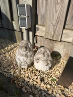 Tuinbeelden: Hond en Japanse Tanuki Beelden, Ophalen, Gebruikt, Beton, Dierenbeeld