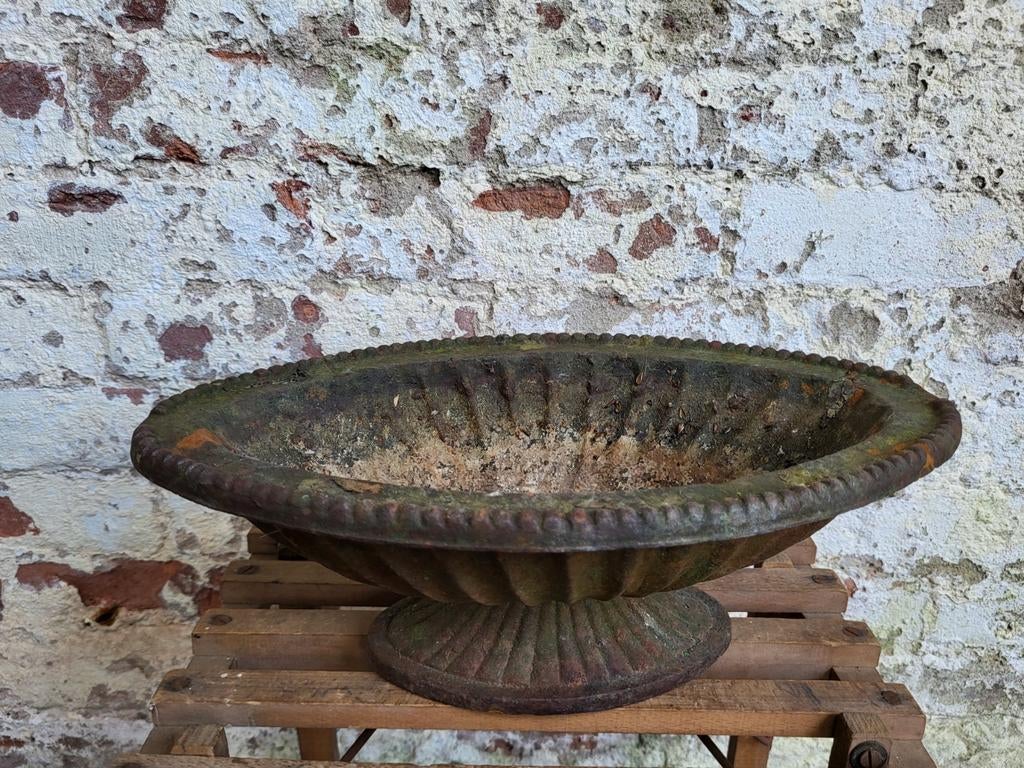 Franse brocante ijzeren jardiniere  / allegonda, Antiek en Kunst, Ophalen of Verzenden