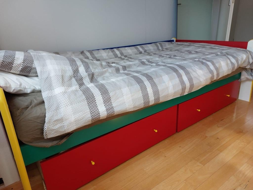 bed en kasten met bureau kinderkamer, Kinderen en Baby's, Kinderkamer | Complete kinderkamers, Ophalen, Gebruikt, Jongetje of Meisje
