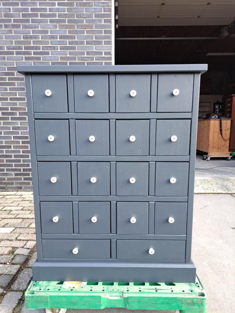 Grenen refurbished grijze ladekast 18 lades, Ophalen, RoDeKo Volendam, R.kooij65@gmail.com, 5 laden of meer