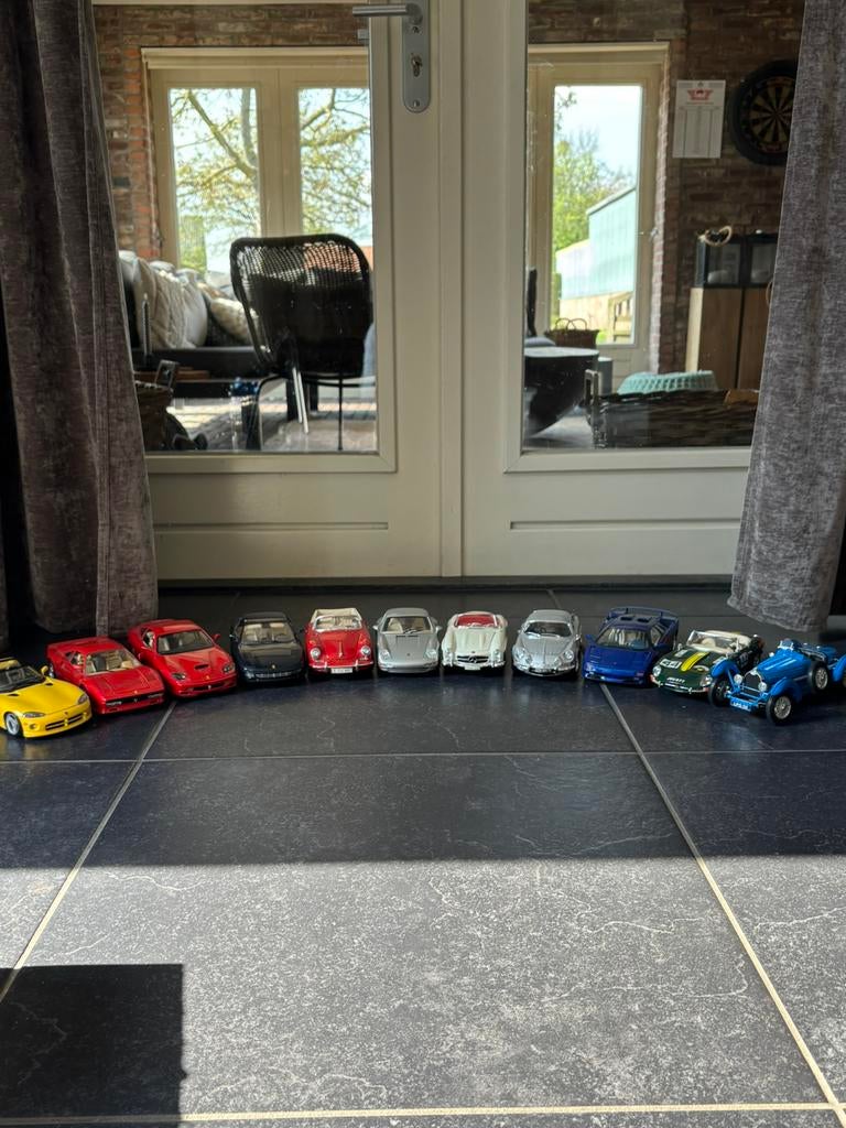 1:18 modelautos Nieuw staat, Ophalen, Zo goed als nieuw, Auto, Bburago