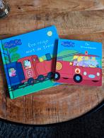 Peppa Pig Boekjes - Trein & Brandweer, Ophalen of Verzenden, Zo goed als nieuw, Neville Astley, 2 tot 3 jaar