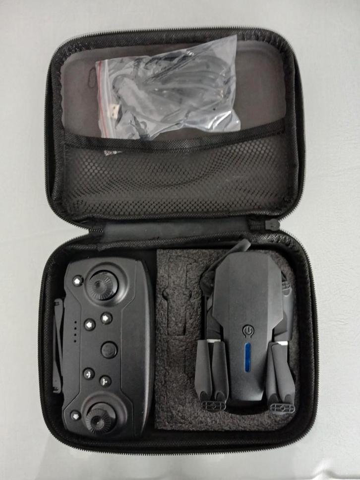 Drone met accessoires - Zo goed als nieuw!, Audio, Tv en Foto, Drones, Zo goed als nieuw, Speelgoeddrone, Basiskwaliteit, Verlichting