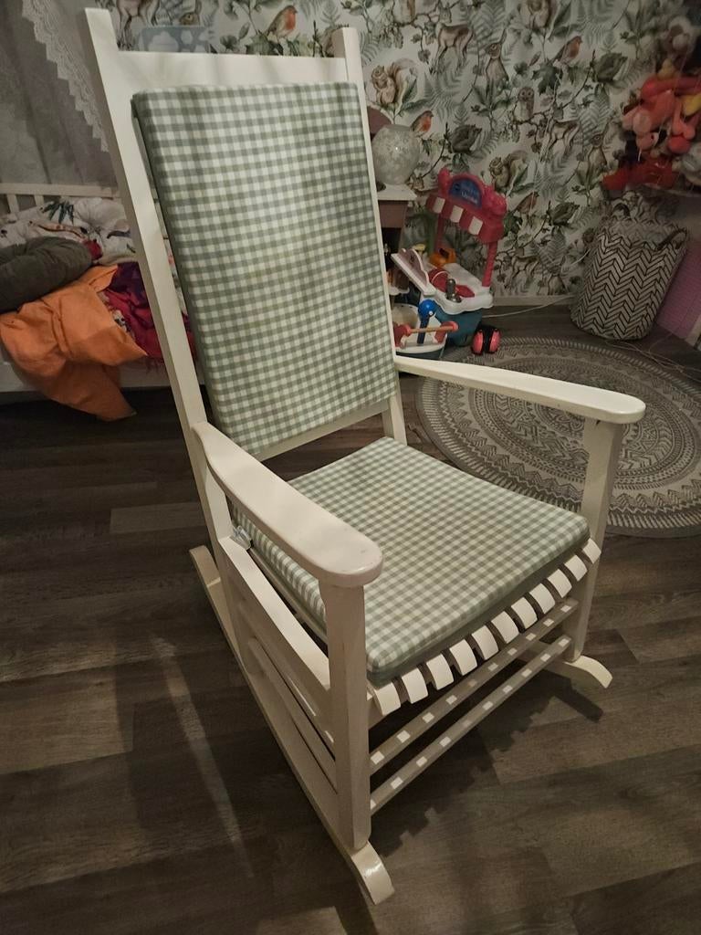 Schommelstoel met kussen, Huis en Inrichting, Stoelen, Ophalen, Gebruikt, Wit, Stof