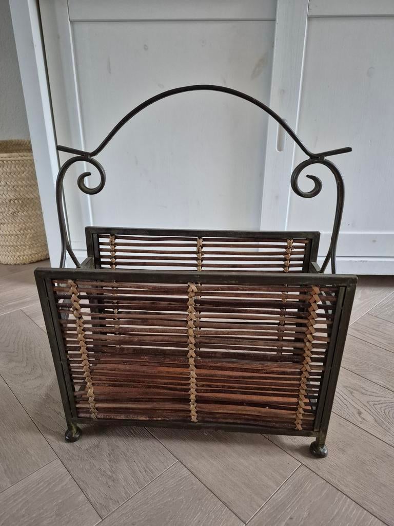 Lectuurbak tijdschriftenbak krantenbak vintage, Huis en Inrichting, Woonaccessoires | Krantenbakken en Lectuurbakken, Ophalen of Verzenden