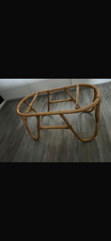 Mooi Caribbean houten onderstel voor een wiegje, Kinderen en Baby's, Babywiegjes en Ledikanten, Ophalen of Verzenden, Zo goed als nieuw