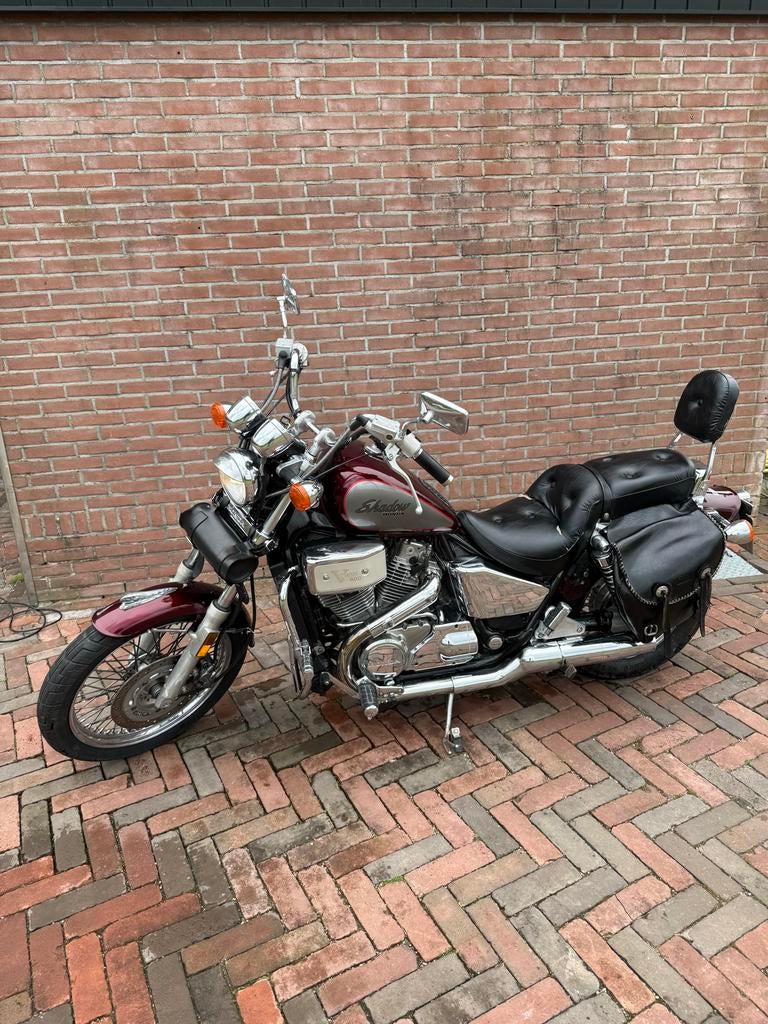 Honda Shadow 800 cc, Cardan-aandrijving, 2 cilinders, Gebruikt, Particulier