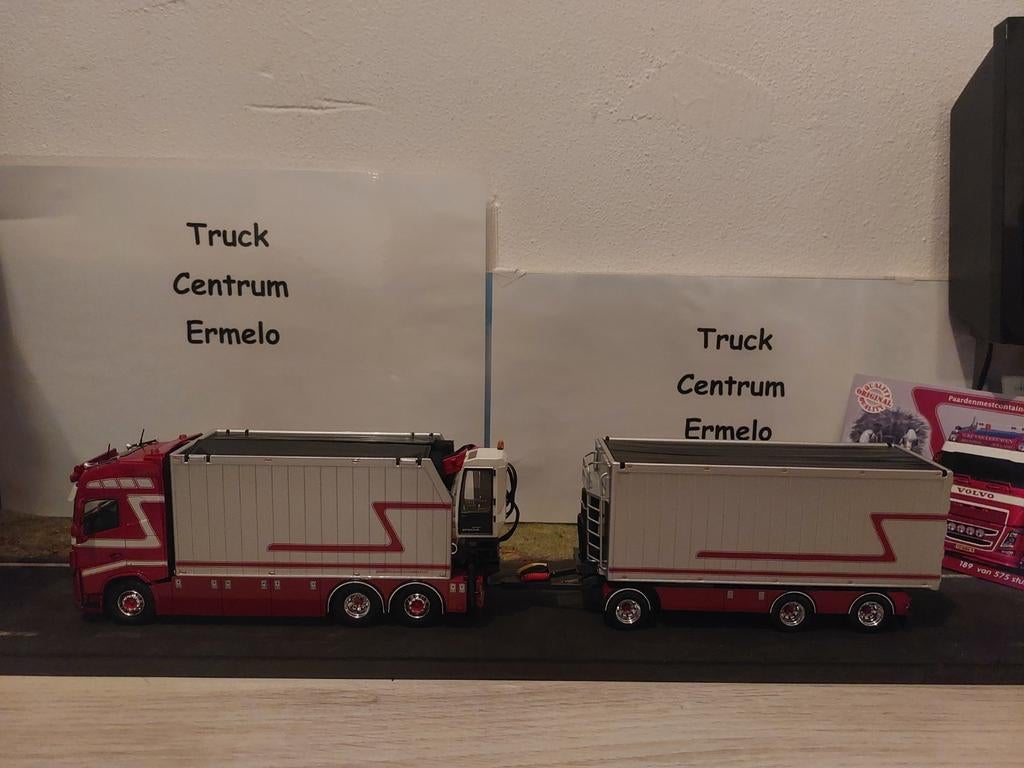 G&J van Leeuwen
Volvo FH04 Globetrotter met open bakken en
l, Hobby en Vrije tijd, Modelauto's | 1:50, Ophalen of Verzenden, Nieuw