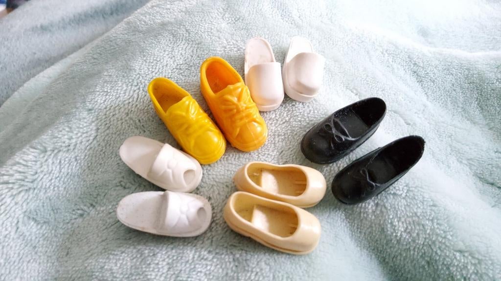 5 paar Barbie Sindy Fleur Tienerpop schoenen pumps slippers., Ophalen of Verzenden, Fashion Doll