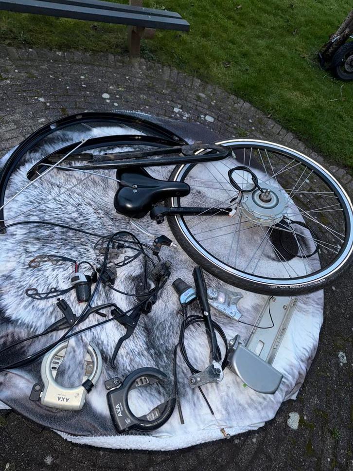 Sparta C3 Sparta F8e onderdelen motor accu slade docking, Fietsen en Brommers, Fietsaccessoires | Fietskleding, Zo goed als nieuw